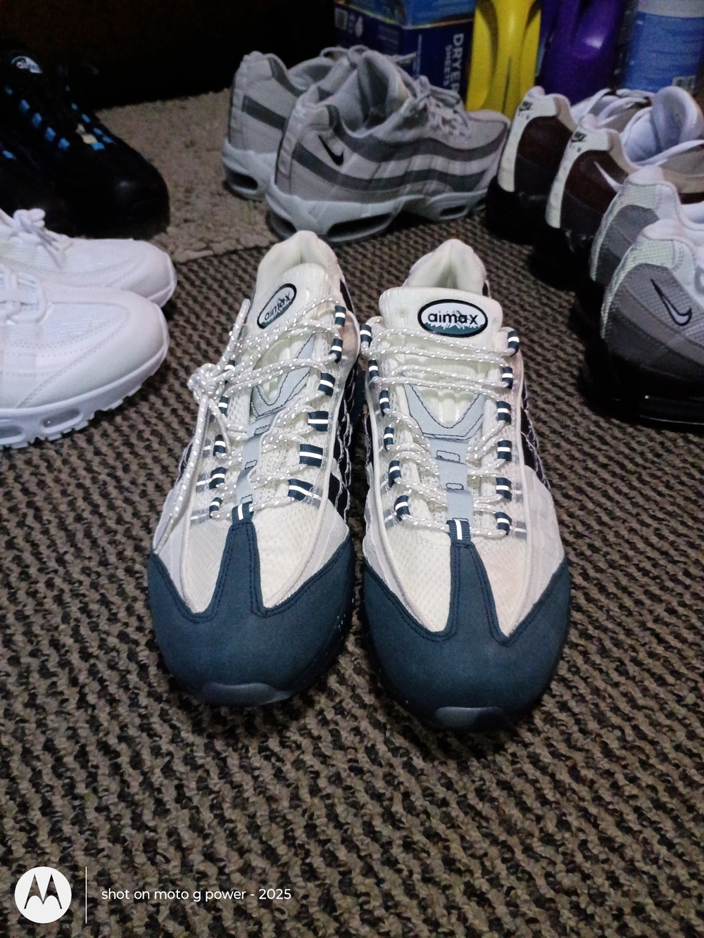 Nike Air Max 95s Men's Sneakers in Cream and Dark Teal